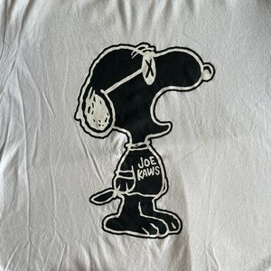 Uniqlo x Kaws Peanuts Snoopy T Shirt Size Large